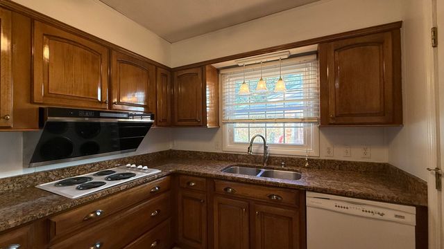 1008 S Palm Boulevard, Niceville, FL 32578