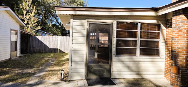 1008 S Palm Boulevard, Niceville, FL 32578