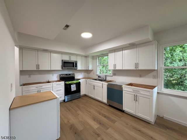 940 Hobson St, Alpha Boro, NJ 08865