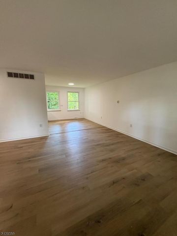 940 Hobson St, Alpha Boro, NJ 08865