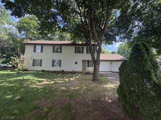 940 Hobson St, Alpha Boro, NJ 08865