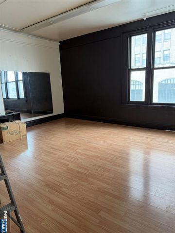 330 Glenwood Avenue 201, Bloomfield, NJ 07003