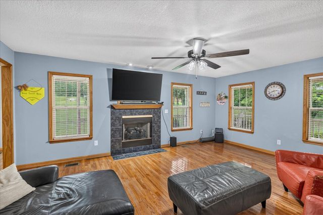 135 Mcdonough Road, Whitwell, TN 37397