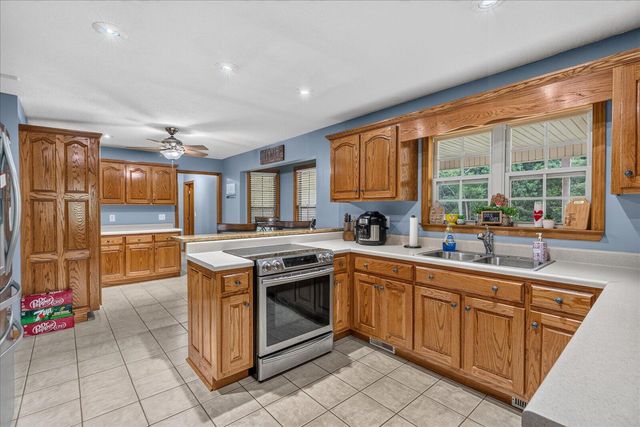 135 Mcdonough Road, Whitwell, TN 37397