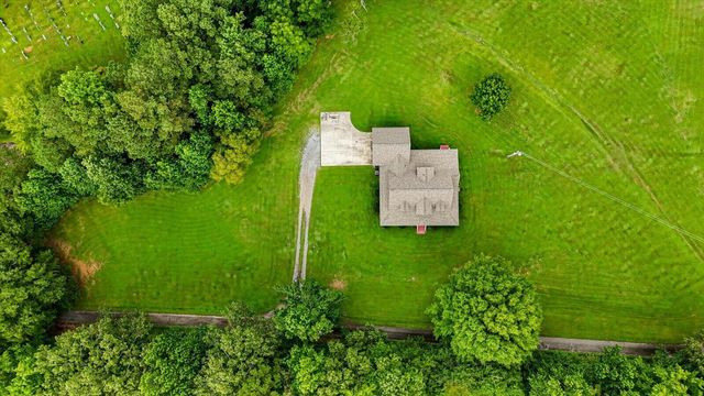 135 Mcdonough Road, Whitwell, TN 37397