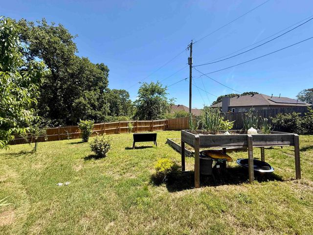 10611 Rockbrook Dr, Sherwood, AR 72120