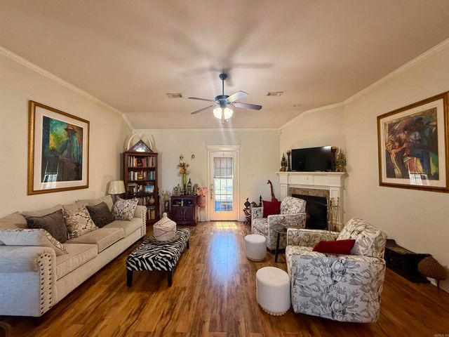 10611 Rockbrook Dr, Sherwood, AR 72120