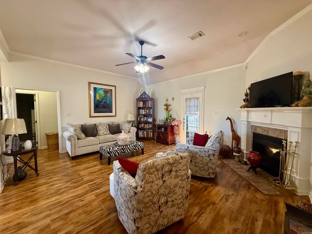 10611 Rockbrook Dr, Sherwood, AR 72120
