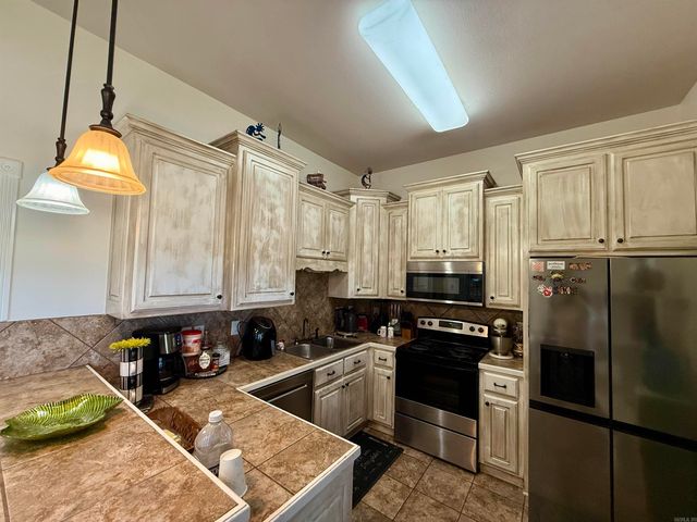 10611 Rockbrook Dr, Sherwood, AR 72120