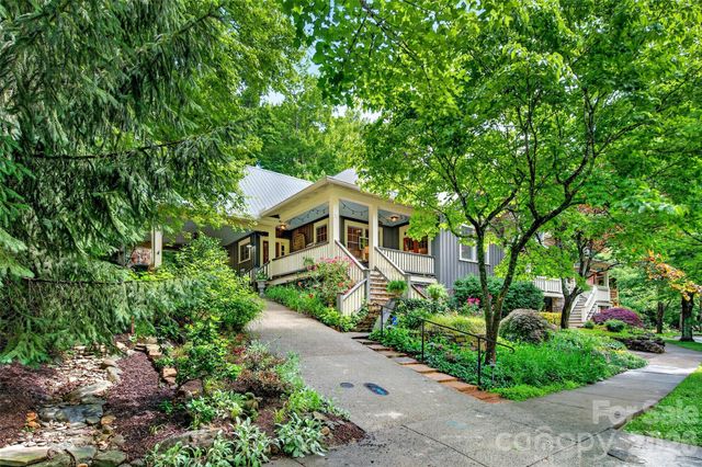 52 Cheshire Drive, Black Mountain, NC 28711
