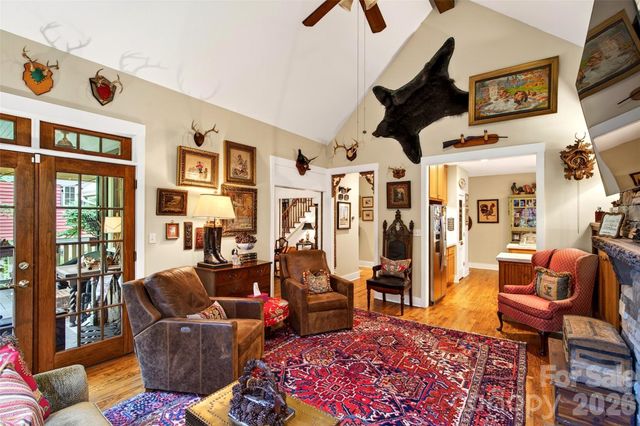 52 Cheshire Drive, Black Mountain, NC 28711