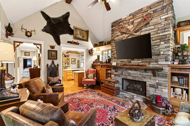 52 Cheshire Drive, Black Mountain, NC 28711