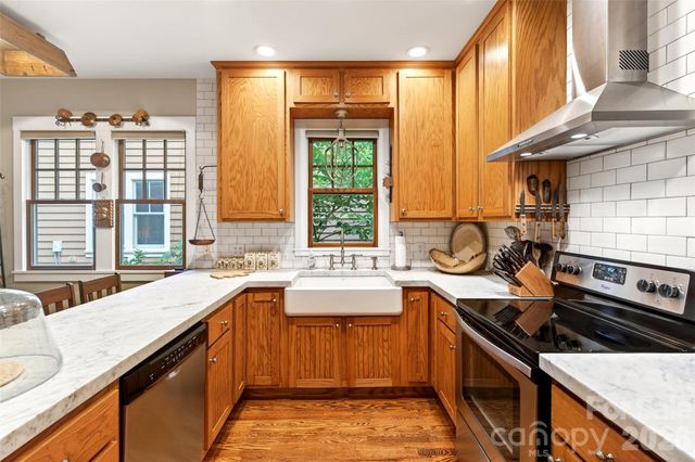 52 Cheshire Drive, Black Mountain, NC 28711