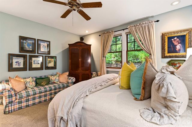 52 Cheshire Drive, Black Mountain, NC 28711