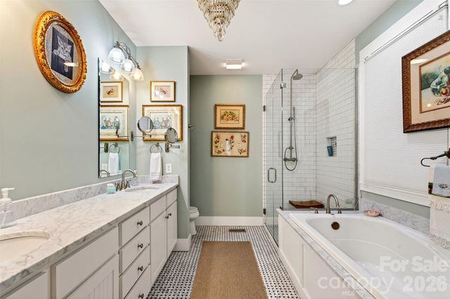 52 Cheshire Drive, Black Mountain, NC 28711
