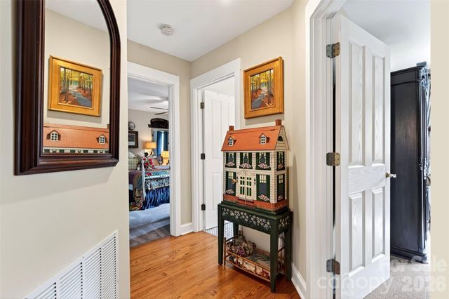 52 Cheshire Drive, Black Mountain, NC 28711