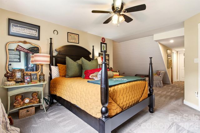 52 Cheshire Drive, Black Mountain, NC 28711