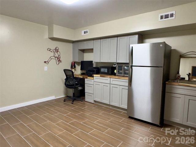 52 Cheshire Drive, Black Mountain, NC 28711