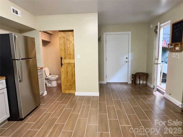 52 Cheshire Drive, Black Mountain, NC 28711
