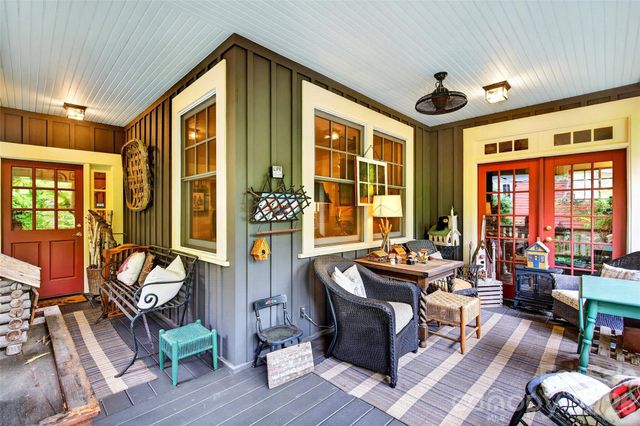 52 Cheshire Drive, Black Mountain, NC 28711