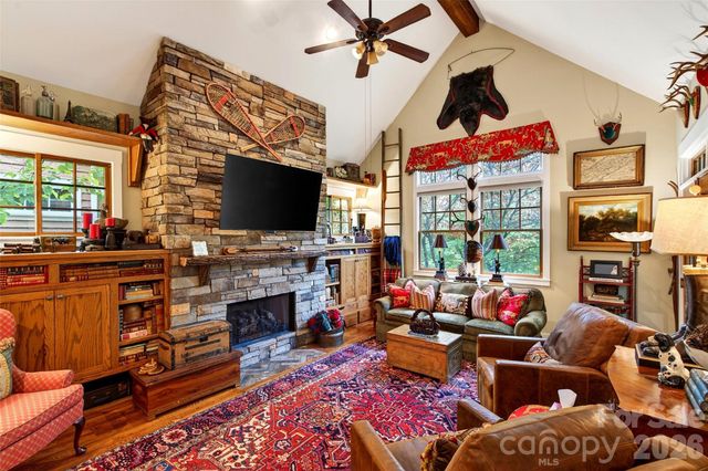 52 Cheshire Drive, Black Mountain, NC 28711