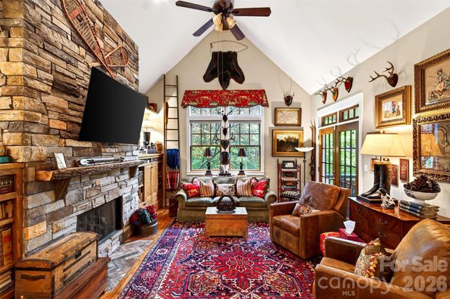 52 Cheshire Drive, Black Mountain, NC 28711