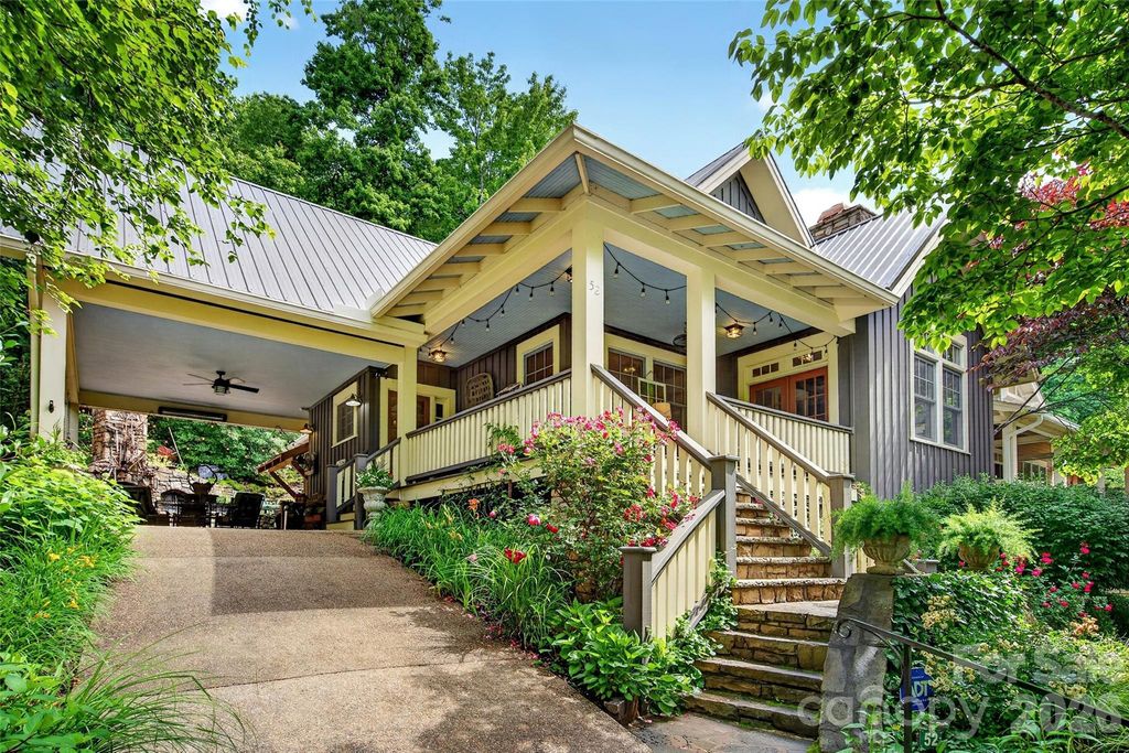 52 Cheshire Drive, Black Mountain, NC 28711