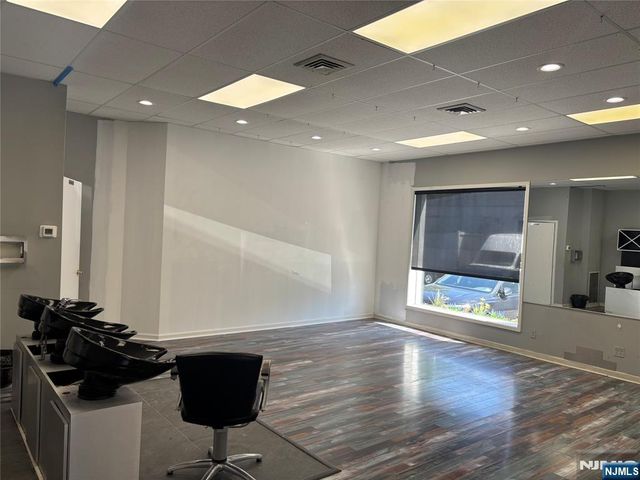 208 Godwin Avenue, Midland Park, NJ 07432