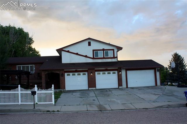 7670 Sunny view Lane, Colorado Springs, CO 80911