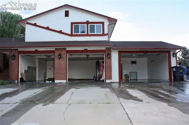 7670 Sunny view Lane, Colorado Springs, CO 80911