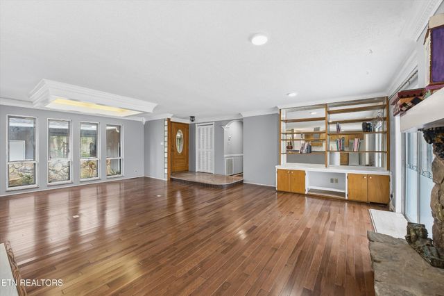 8129 Ainsworth Drive, Knoxville, TN 37909