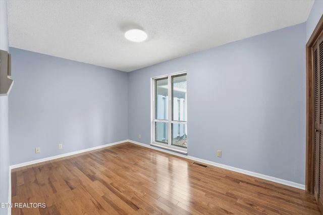 8129 Ainsworth Drive, Knoxville, TN 37909