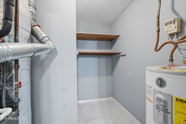 8129 Ainsworth Drive, Knoxville, TN 37909