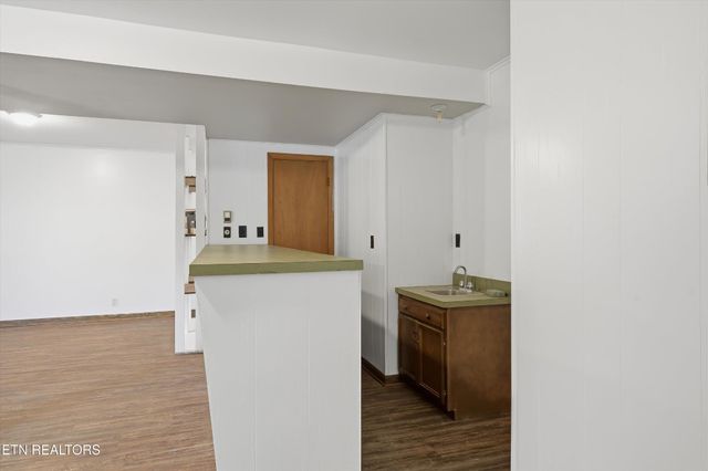 8129 Ainsworth Drive, Knoxville, TN 37909