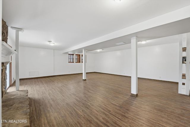 8129 Ainsworth Drive, Knoxville, TN 37909