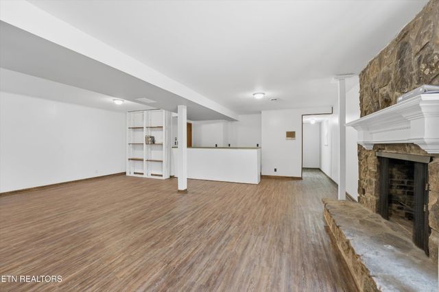 8129 Ainsworth Drive, Knoxville, TN 37909