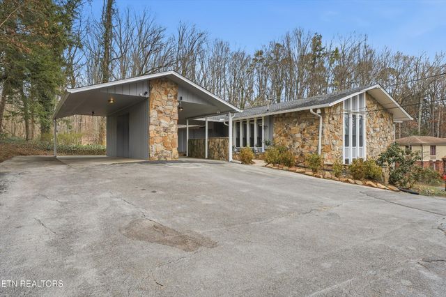 8129 Ainsworth Drive, Knoxville, TN 37909