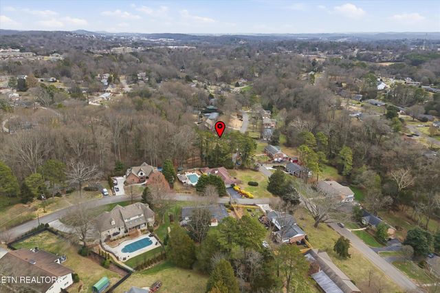8129 Ainsworth Drive, Knoxville, TN 37909