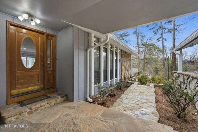 8129 Ainsworth Drive, Knoxville, TN 37909