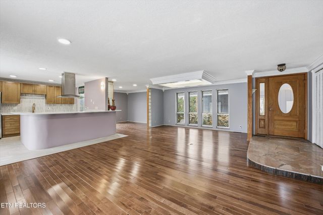 8129 Ainsworth Drive, Knoxville, TN 37909