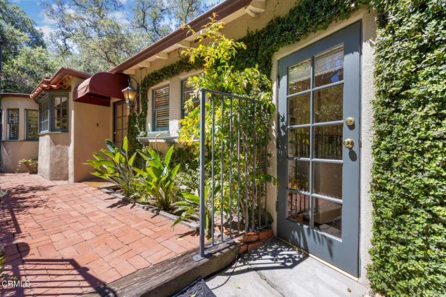 3243 Menlo Drive, Glendale, CA 91208