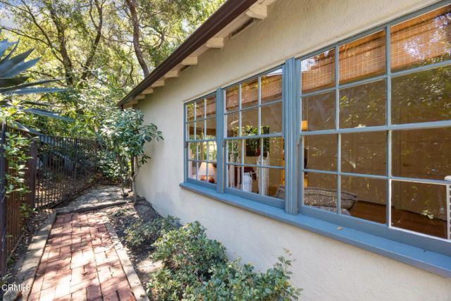 3243 Menlo Drive, Glendale, CA 91208