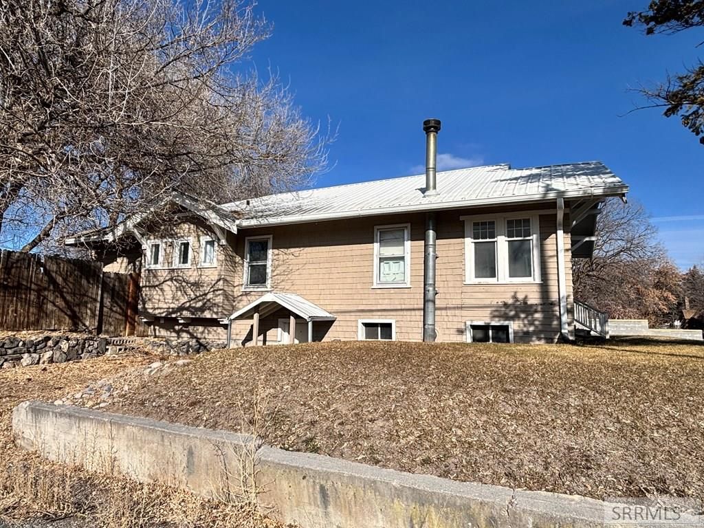 Image 6 of property listing at 1453 Idaho Avenue, Idaho Falls, ID 83402