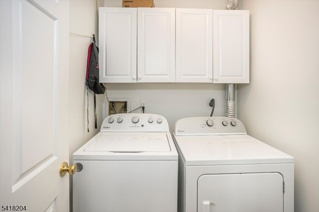 35 Cambridge Rd, Bedminster Twp., NJ 07921