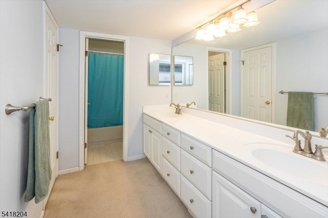 35 Cambridge Rd, Bedminster Twp., NJ 07921