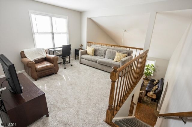 35 Cambridge Rd, Bedminster Twp., NJ 07921