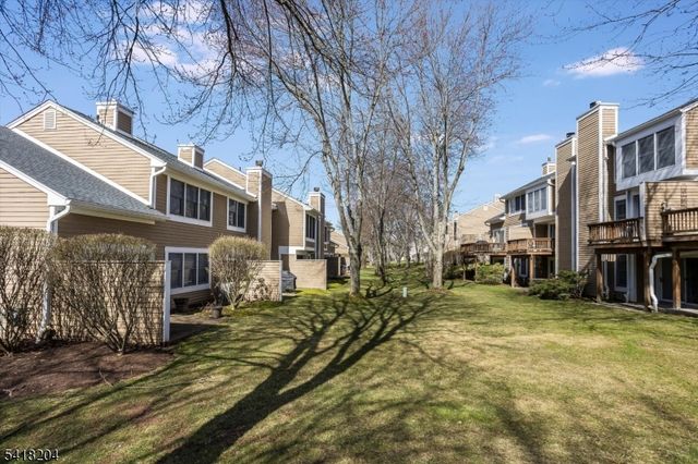 35 Cambridge Rd, Bedminster Twp., NJ 07921