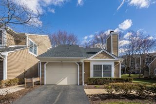 35 Cambridge Rd, Bedminster Twp., NJ 07921