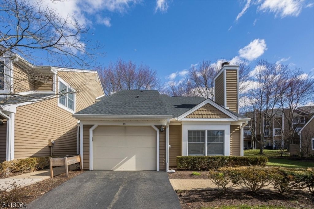 35 Cambridge Rd, Bedminster Twp., NJ 07921