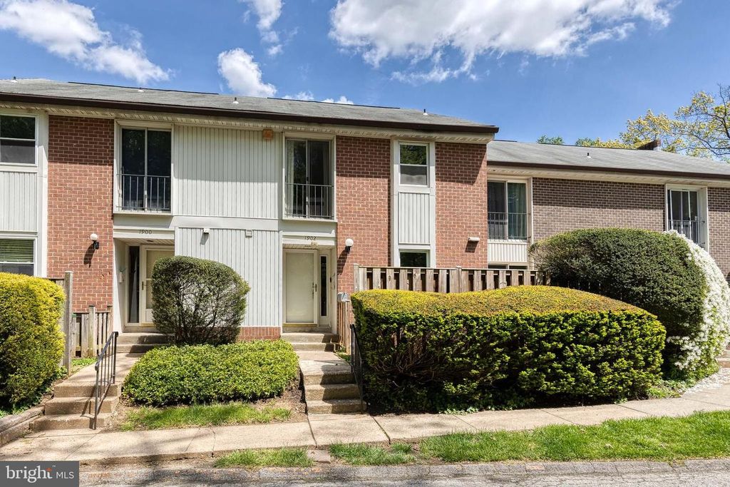 1902 GREENHAVEN DR, Baltimore, MD 21209